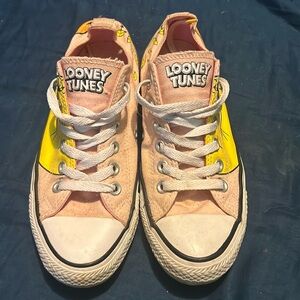 Tweety bird converse